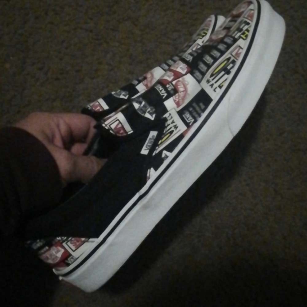 Vans - Picture 2 of 4